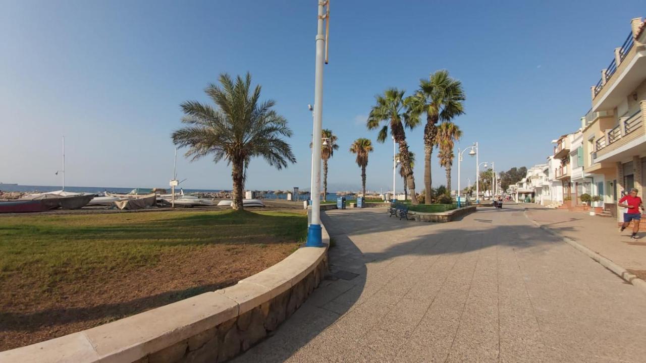 Del Parque Flats Pina Beach マラガ エクステリア 写真